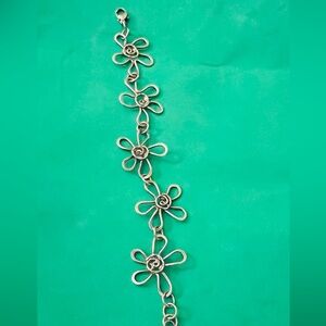 Sterling silver floral motif shaped bracelet